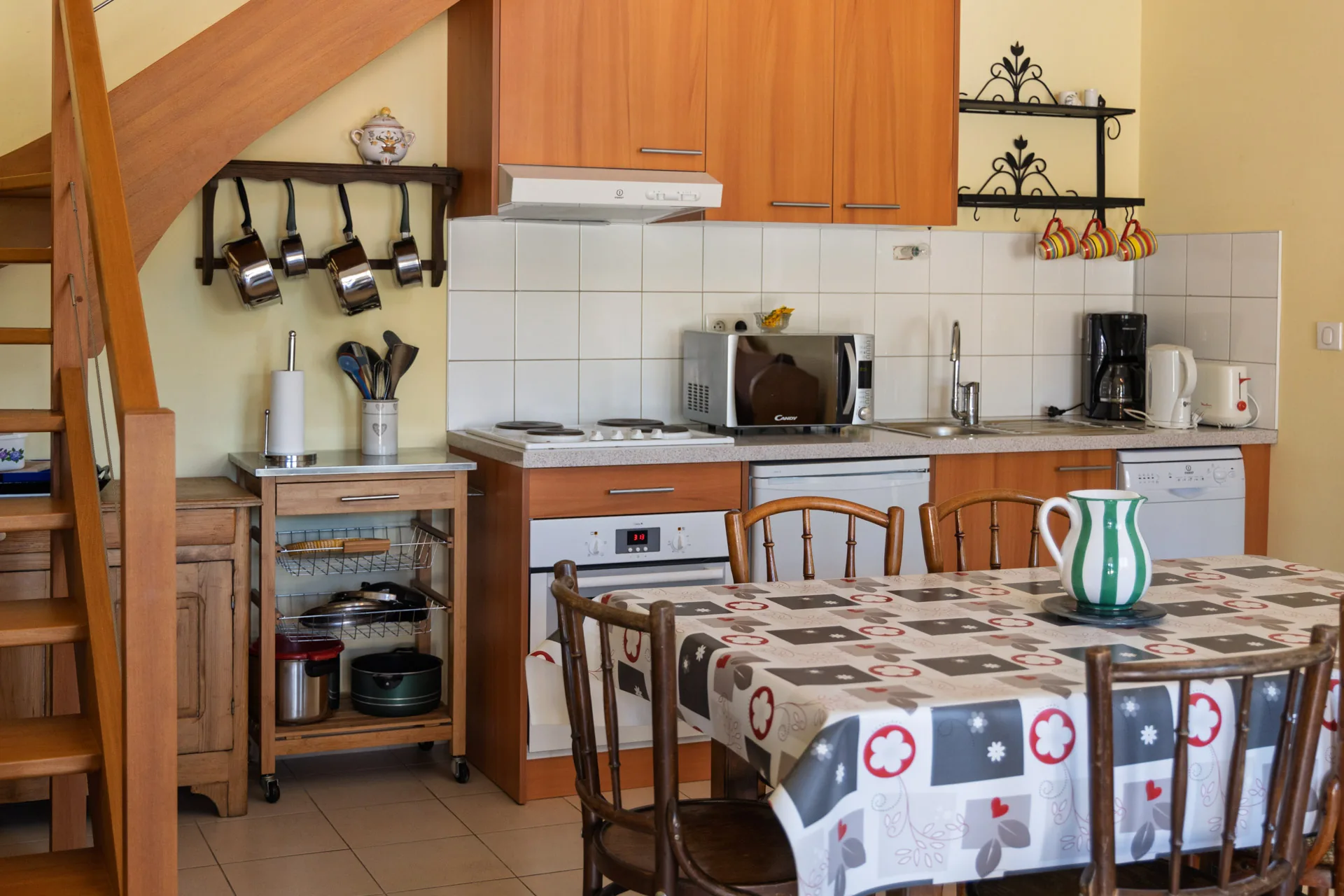 Cuisine équipée du gîte La Pomponette – gîte avec cuisine Montagne de Reims, Pré en Bulles, Trépail
